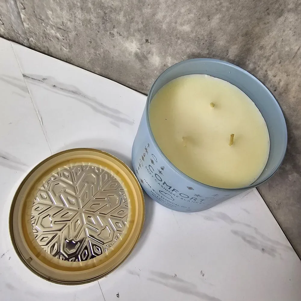Bath & Body Works 14.5oz. COMFORT SOFT CASHMERE BLANKET 3‎ Wick Candle